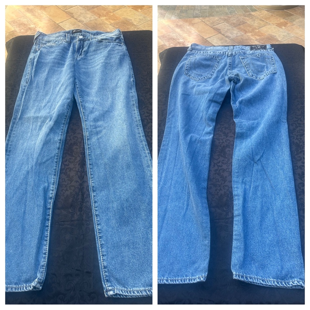 True Religion GENO Relaxed Slim size 33
Inseam 34”